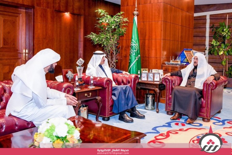 وزير الشؤون الإسلامية يلتقي بالأمين العام لإدارة أوقاف صالح الراجحي