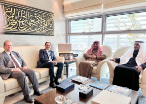 سفير المملكة بالأردن يستقبل رئيس مجلس أمناء جامعة عمان العربية