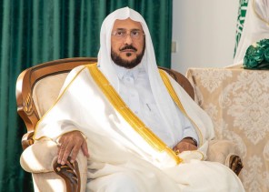 وزير الشؤون الاسلامية يصف المشاركين في أعمال الاغاثة بأبناء الملك سلمان الشجعان داعيًا لهم بالتوفيق في مهمتهم
