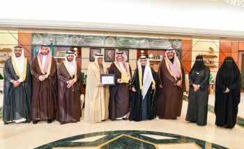 أمير الشرقية يهنئ جمعية البر لحصولها على الجائزة الوطنية للتطوع
