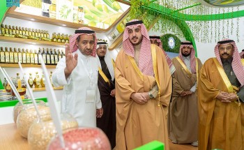سموُّ الأميرِ فيصل بن نواف يدشِّن مهرجانَ زيتون الجوف الدولي في نسخته الـ 16 وينوِّه بدعم القيادة للقطاع الزراعي