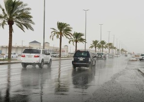من بينهم حائل .. تنبيه من الأرصاد لاستمرار هطول أمطار رعدية متوسطة إلى غزيزة على معظم مناطق المملكة
