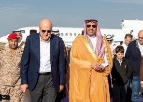 رئيس الوزراء اللبناني يصل إلى المدينة المنورة