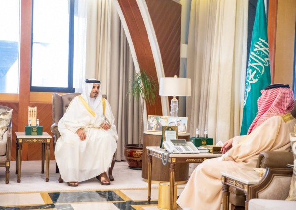 أمير الشرقية يستقبل سفير مملكة البحرين لدى المملكة