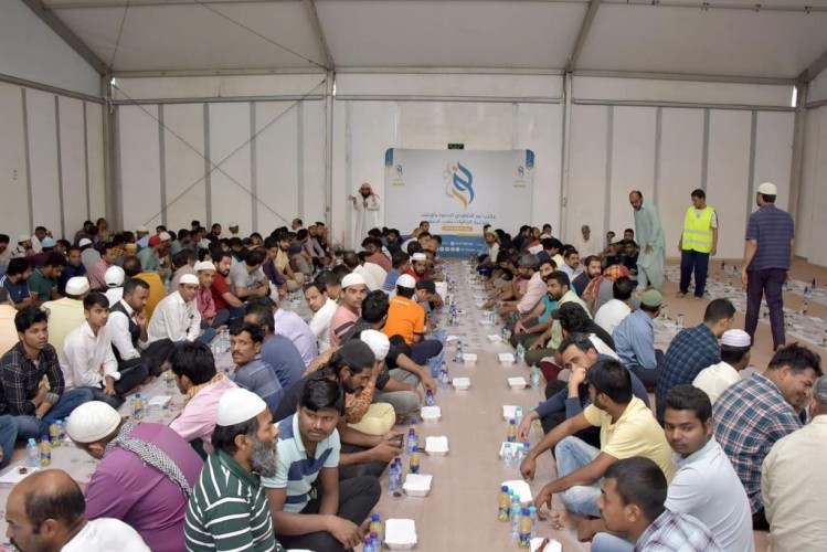 توزيع 30 ألف وجبة على مستفيدي مخيم ” افطار ودعوة ١٦” بجمعية نور بالدمام