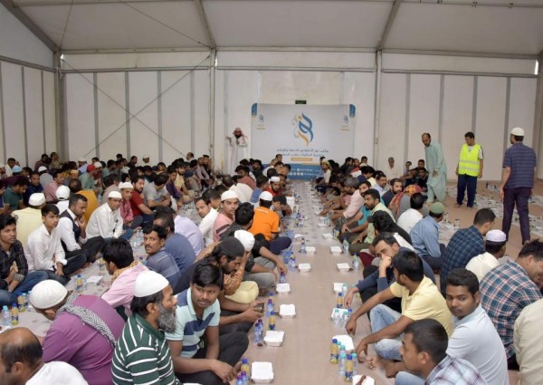 توزيع 30 ألف وجبة على مستفيدي مخيم ” افطار ودعوة ١٦” بجمعية نور بالدمام