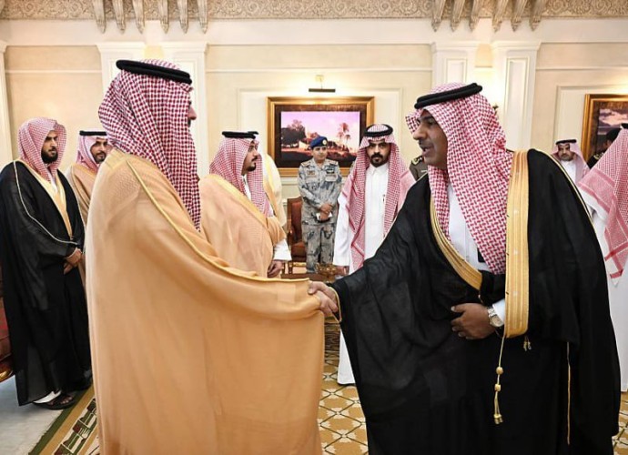 سمو الأمير سعود بن جلوي يستقبل المهنئين بعيد الفطر المبارك