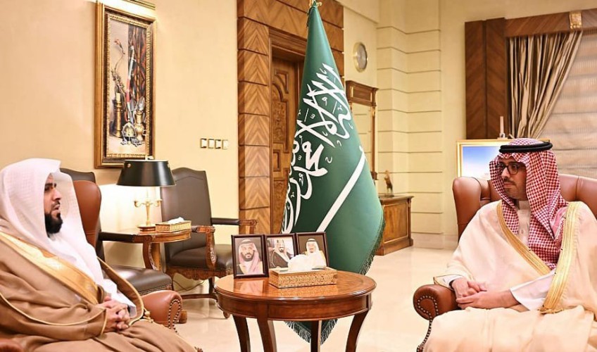 سمو الأمير سعود بن جلوي يستقبل رئيس محكمة الاستئناف بجدة