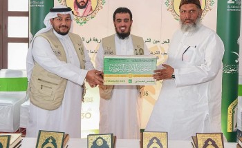 وزارة الشؤون الإسلامية تسلم 92 ألف نسخة من المصحف الشريف هدية من خادم الحرمين الشريفين للجمعيات الإسلامية في الهند