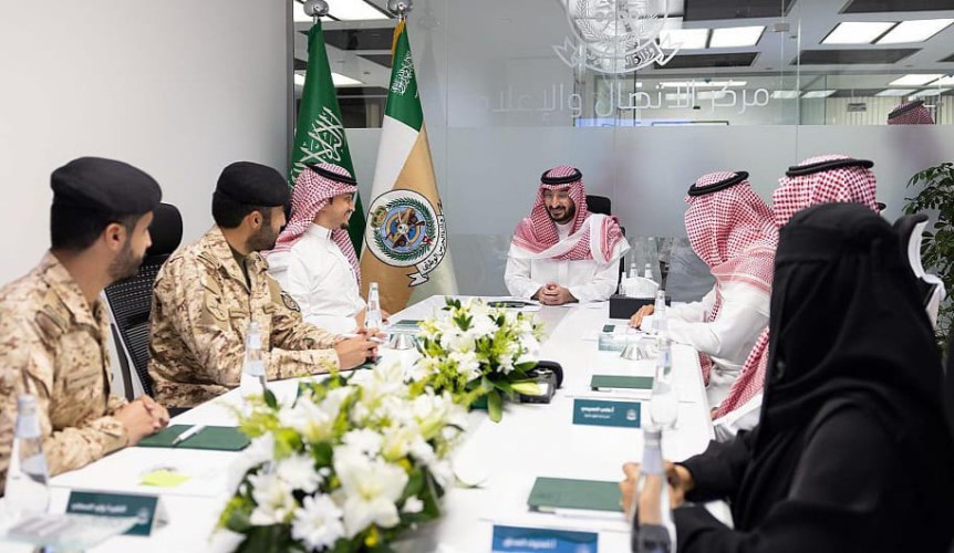 سموُّ الأمير عبدالله بن بندر يدشِّن “الاتصال والإعلام” بوزارة الحرس الوطني