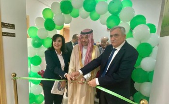 سفير المملكة بالأردن يشارك في حفل افتتاح الطابق الجديد في مبنى التوسعة لكلية الصيدلية بالجامعة الأردنية
