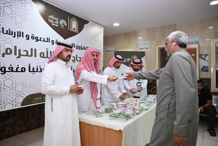 وزارة الشؤون الإسلامية تستقبل أولى طلائع الحجاج بمنفذ الحديثة