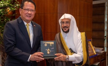 وزير الشؤون الإسلامية يستقبل السفير التايلندي لدى المملكة