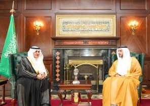 أمير تبوك يستقبل سفير دولة الإمارات لدى المملكة