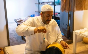 الجناح السعودي يستعرض جودة وأناقة المشلح الحساوي في مهرجان جرش
