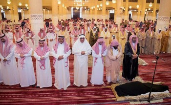 سمو نائب أمير منطقة الرياض يؤدي صلاة الميت على الأميرة حصة بنت عبدالله بن عبدالرحمن بن فيصل آل سعود