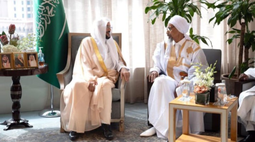 وزير “الشؤون الإسلامية” يلتقي مفتي موريتانيا