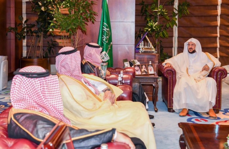 وزير الشؤون الإسلامية يستقبل سفراء المملكة المعينين حديثاً لدى عدد من الدول