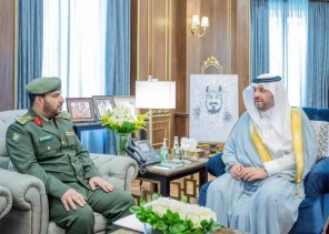 الأمير فيصل بن خالد بن سلطان يطلع على أعمال جوازات منطقة الحدود الشمالية