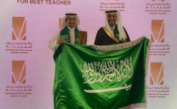 أحد منسوبي تعليم حائل .. الدكتور سلطان العنزي يحقق المركز الأول بجائزة محمد بن زايد لأفضل معلم