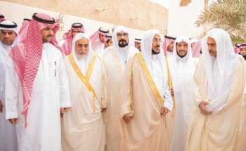وزير الشؤون الإسلامية يزور مسجدي الحبيش والشيخ أبوبكر التاريخيين في الأحساء
