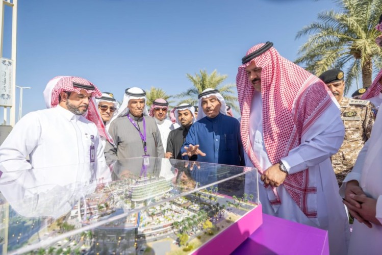 الأمير عبدالعزيز بن سعد يضع حجر الأساس لمشروع مركز أجا الدولي للمعارض والمؤتمرات ومشروع العثيم سيتي سنتر .