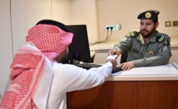 الجوازات تقدم خدمة تفعيل جواز السفر لزوار معرض وزارة الداخلية بمهرجان الملك عبدالعزيز للإبل