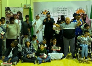 الفريق السعودي الإماراتي “ابتسامة طفل” ينظم برنامج تربوي ترفيهي  لطلاب مدارس همم بالحويلات