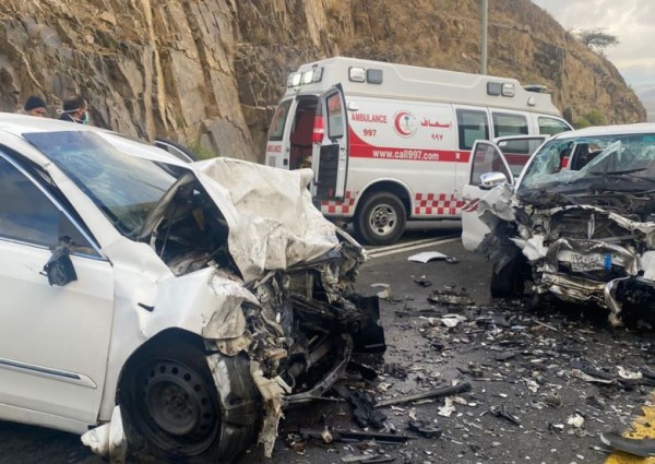الهلال الأحمر: وقوع حادث تصادم بالمندق وإصابة 3 أشخاص