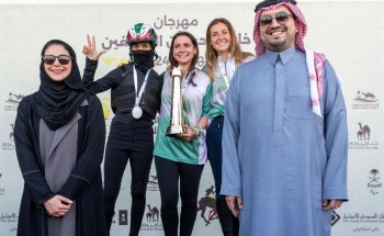 الفرنسية فيرولود و5 سعوديين ابطال سباق الهجانة في مهرجان خادم الحرمين الشريفين للهجن