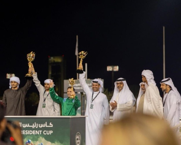حامد بن زايد يتوج أبطال كأس صاحب السموّ رئيس الدولة