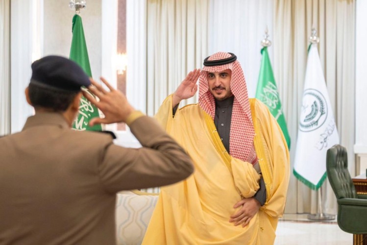 أمير منطقة الجوف يستقبل مدير الدفاع المدني بالمنطقة المعيَّن حديثًا
