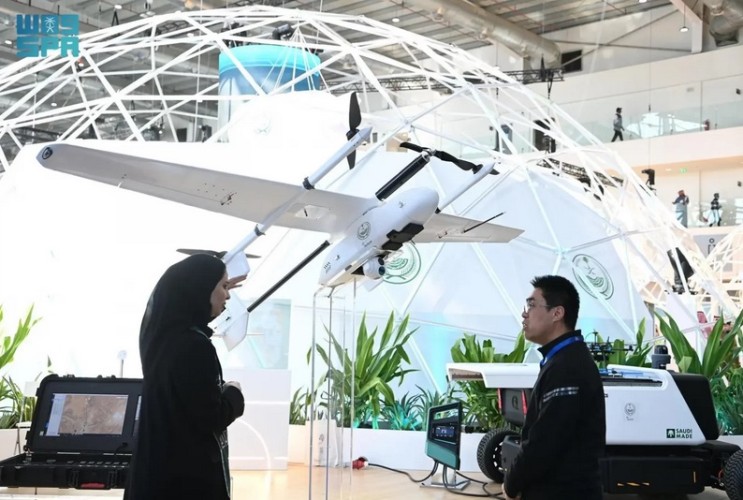 وزارة الداخلية تستعرض طائرة دون طيار للتنبؤ بالمخاطر البيئية بمعرض الدفاع العالمي 2024