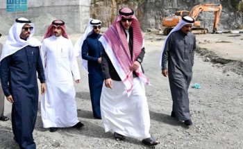 الأمير سعود بن نهار يقف على مشروع توسعة الطريق الغربي بالمحافظة