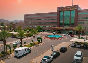 مدينة الملك عبدالله الطبية تُنقذ حياة عشريني من تضيق شديد بالقصبة الهوائية بلغ 90%