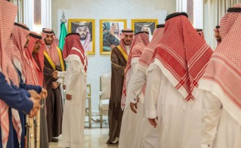 أمير منطقة الجوف يستقبل المهنّئين بمناسبة عيد الفطر من منسوبي الإمارة