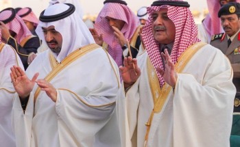أمير منطقة تبوك وسمو نائبه يؤديان صلاة عيد الفطر المبارك