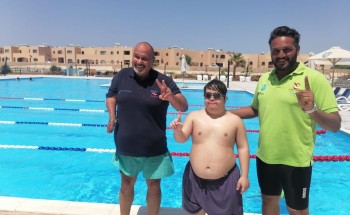 السباح السعودي من ذوى الهمم يبدء معسكر تدريب السباحة بالغردقة لمحاولة عبور المانش