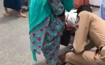 رجل الأمن الذي أعطى حذاءه لـ”الحاجة المُسنة” يكشف السبب (فيديو)