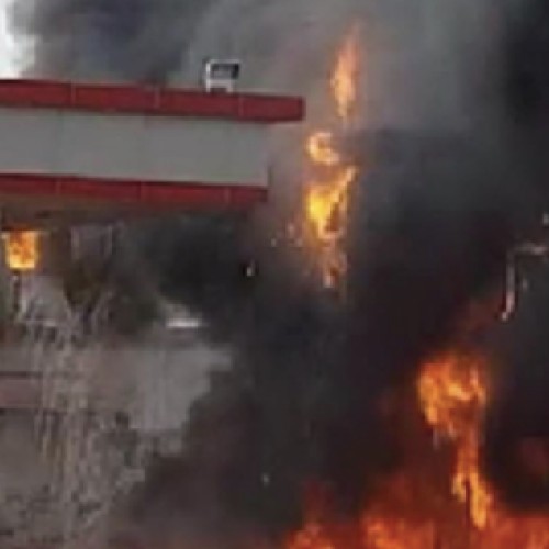 «مدني مكة» يكشف سبب حريق محطة وقود حي الراشدية