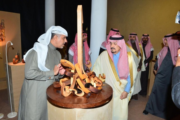 أمير منطقة الرياض يرعى معرض ” تراثنا حبنا ” للفنون التشكيلية الخامس