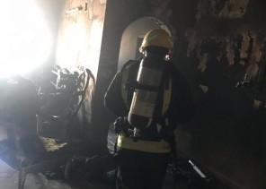 إصابة مقيمين في حريق اندلع داخل شقة بمحافظة خيبر