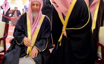 سمو أمير منطقة الرياض يؤدي صلاة الميت على الأمير عبدالله بن فيصل بن تركي ( الأول ) – رحمه الله