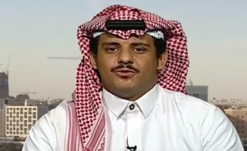 شاهد.. سعودي يقلد لهجات عربية ولكنات العمال.. ويوضح كيف يكسب المال من وراء ذلك