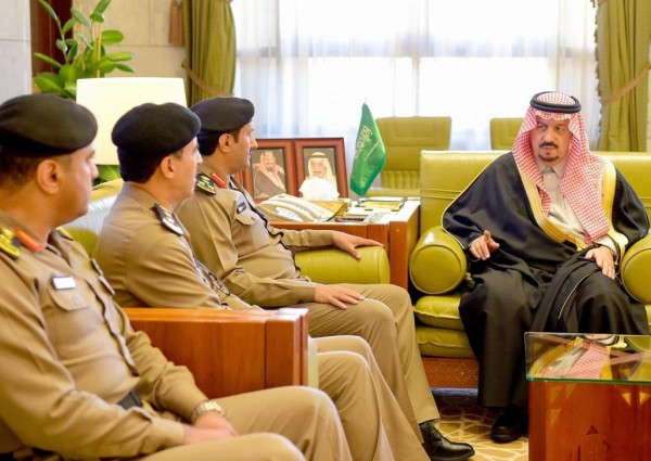 الأمير فيصل بن بندر يستقبل مدير السجون بمنطقة الرياض