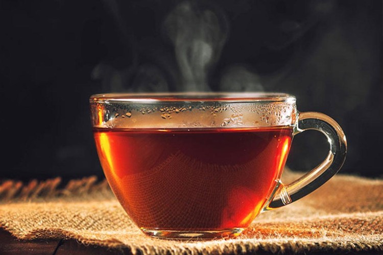 خدعوك فقالوا لا تشرب الشاي ،،،، دراسة أجنبية تؤكد فوائد ” الكيف الحلال “