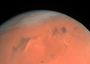 سحابة بيضاء عملاقة على المريخ تثير حيرة العلماء