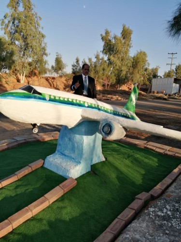 شاهد … عشق الخطوط الجوية السعودية قديماً يتجسد داخل مزرعة مواطن بالجوف