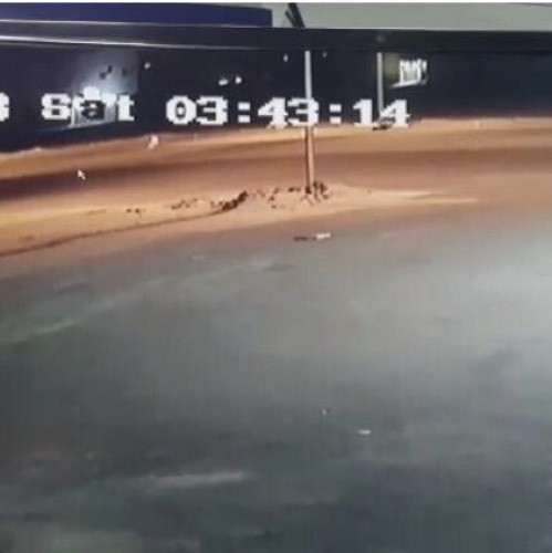 بالفيديو.. كاميرا محطة وقود بالقريات ترصد كائناً غريباً يسير بالقرب منها وكأنه شبح