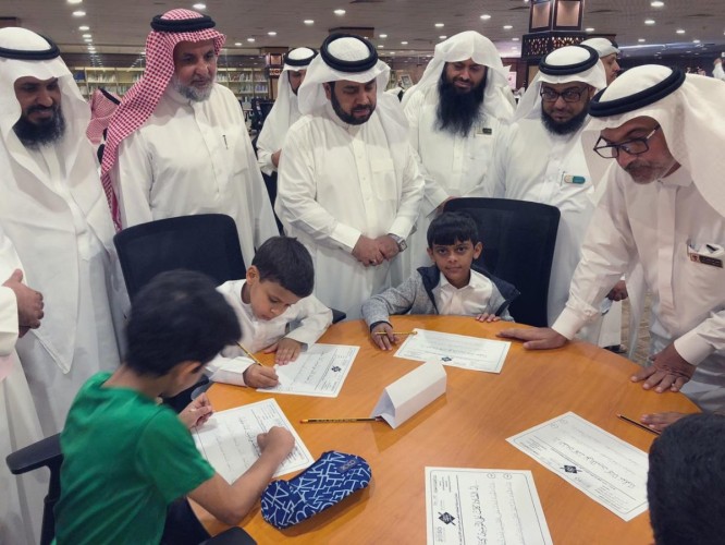 150 طالباً في التصفيات النهائية لمسابقة الخطاط الصغير على مستوى تعليم مكة